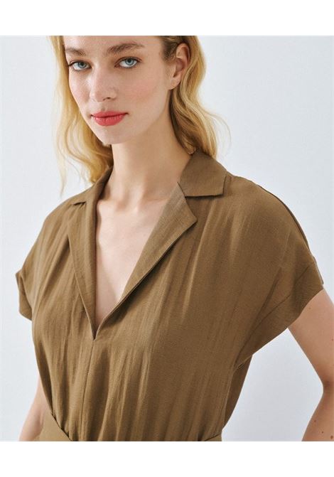 Vestito con una cintura elastica e colletto ACCESS fashion | 63-3386-168OLIVE